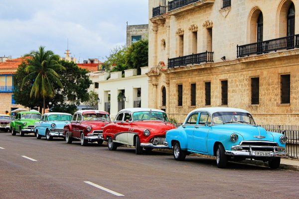 Tajemnicze telefony z Kuby – Orange ostrzega klientów