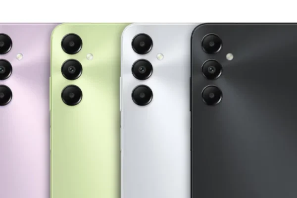 grafika firmy Samsung przedstawiająca smartfona Samsung Galaxy A05s w 4 różnych wersjach kolorystycznych