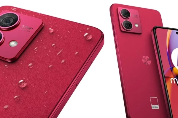 Grafika przedstawiająca model Motorola G84 w kolorze czerwonym