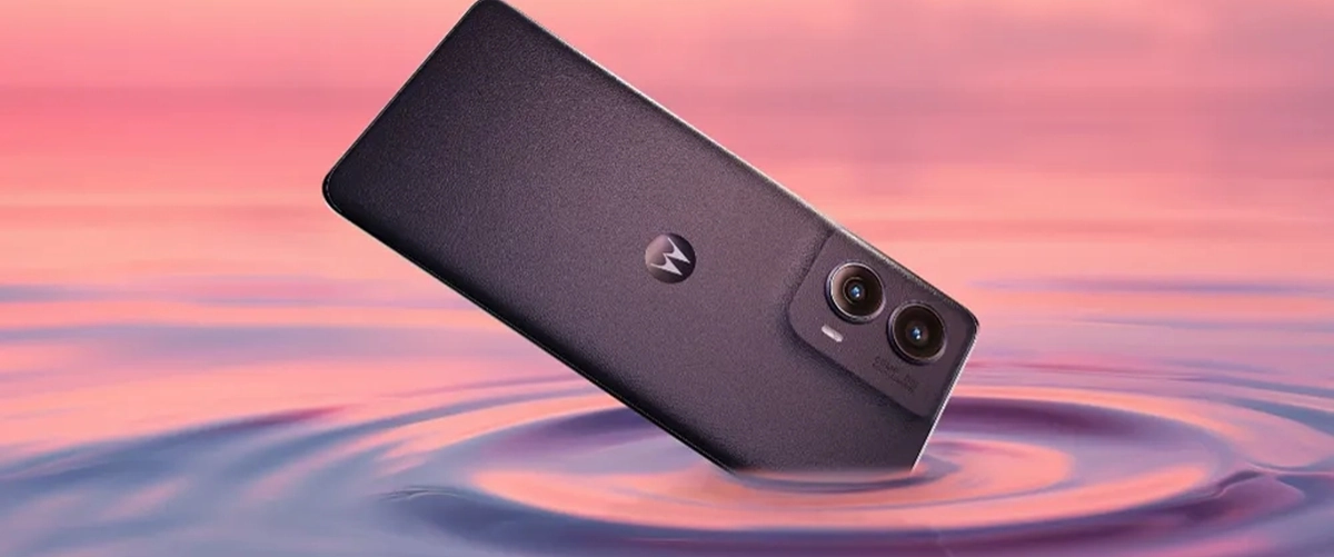 Grafika przedstawiająca prawdopodobny wygląd telefonu Motorola Edge 50