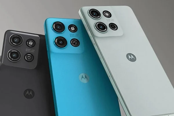 Grafika przedstawiająca wygląd smartfona Motorola G75 5G