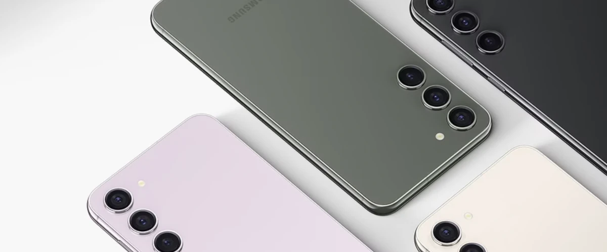 zdjęcie przedstawiające 4 modele smartfona Samsung Galaxy S23 leżące ekranem do dołu w różnych wersjach kolorystycznych