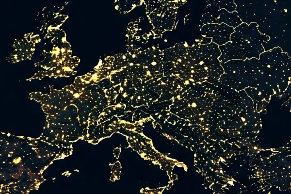 grafika przedstawiająca Europę nocą z przestrzeni kosmicznej
