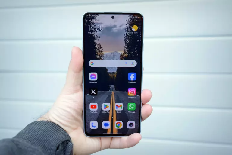 zdjęcie przedstawiające smartfona Xiaomi Redmi Note 13 4G