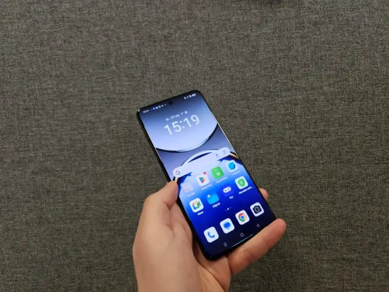 zdjęcie przedstawiające smartfona OPPO Find X8 Pro