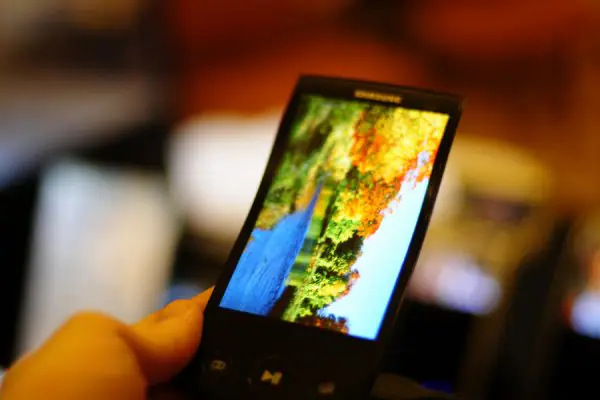 Elastyczny smartfon