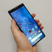 Sony Xperia 10 z kinowym ekranem 21:9 – recenzja