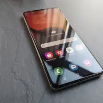 Uszyty na miarę Samsung Galaxy A51 z poczwórnym aparatem – recenzja