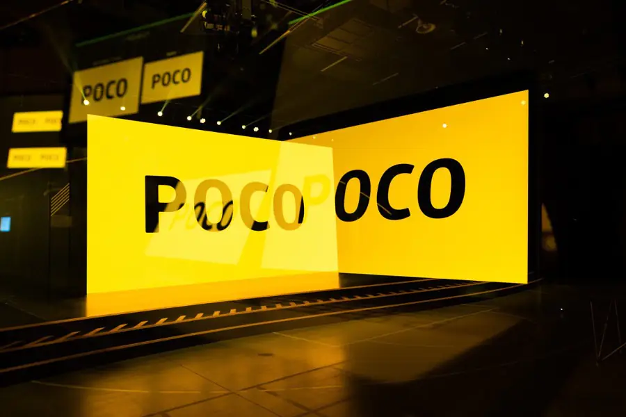POCO targi MWC 2022