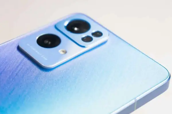 OPPO Reno8