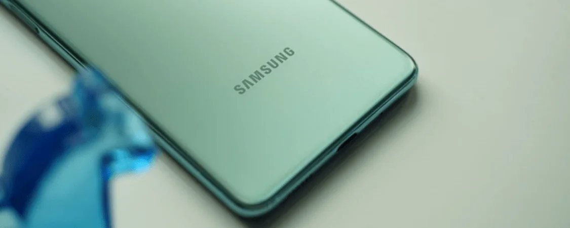 grafika przedstawiająca telefon Samsung Galaxy M54 5G