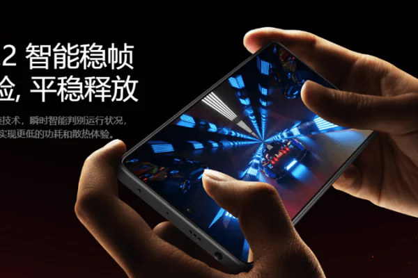 grafika przedstawiająca smartfona Redmi Note 12 Turbo w dłoniach