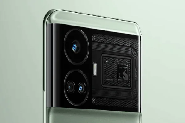 grafika przedstawiająca smartfona Realme GT Neo 6