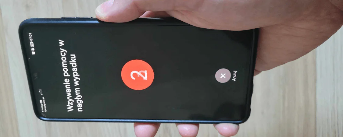 Jak odblokować telefon przez połączenie alarmowe