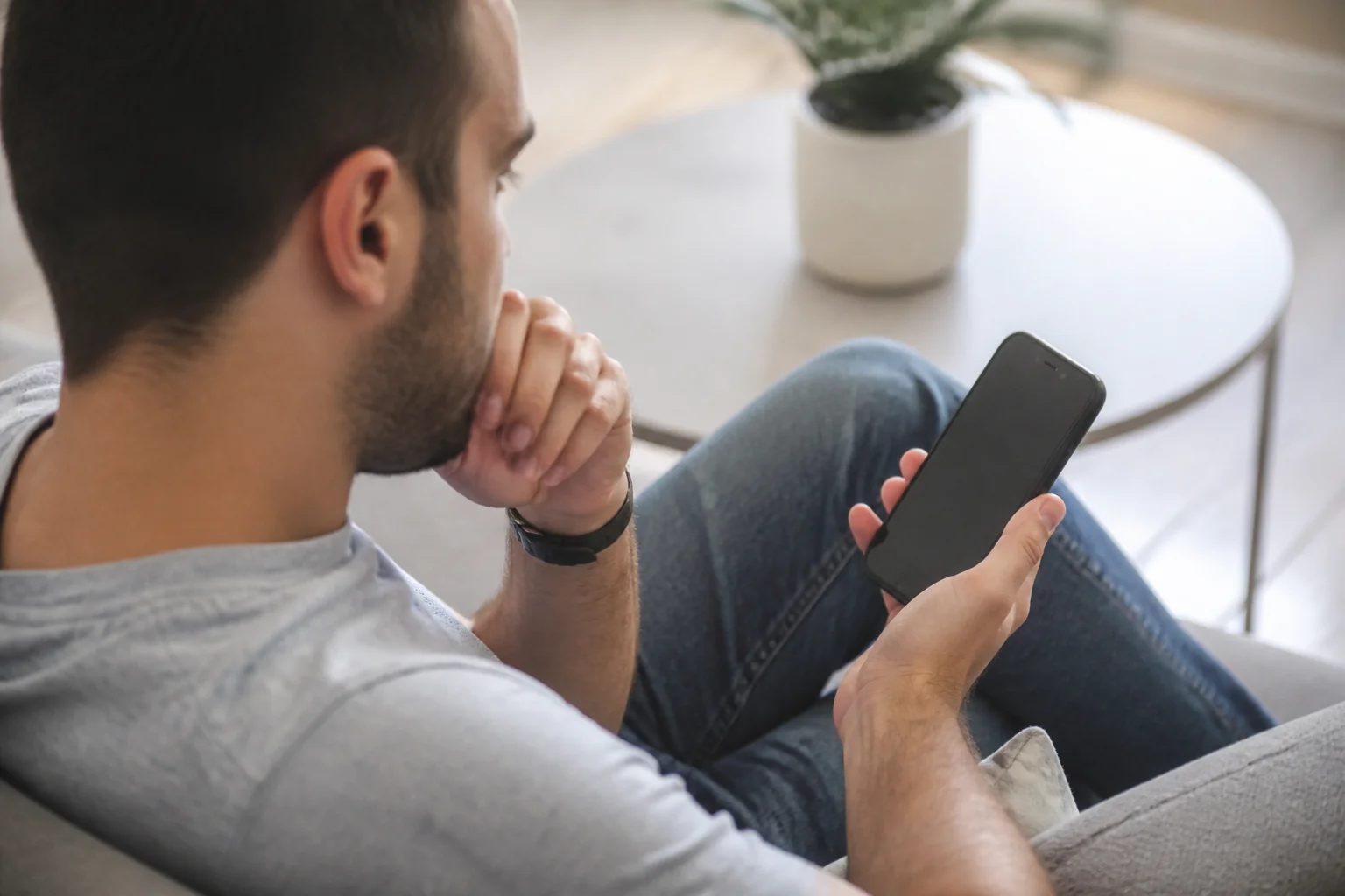 Jak odzyskać usunięte wiadomości z WhatsApp bez kopii zapasowej?