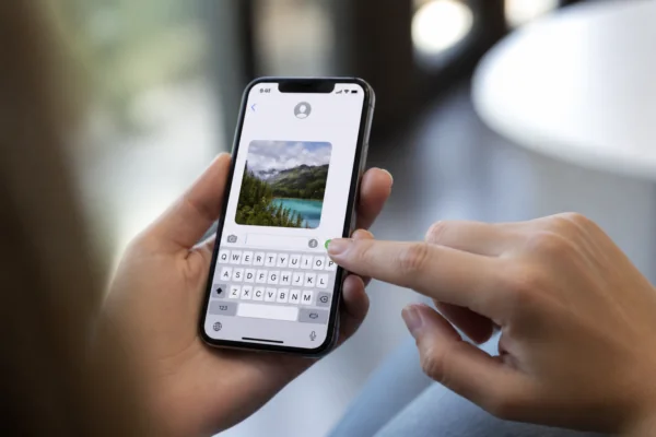 Jak włączyć MMS w iPhone? Konfiguracje Play, T-Mobile, Plus i Orange